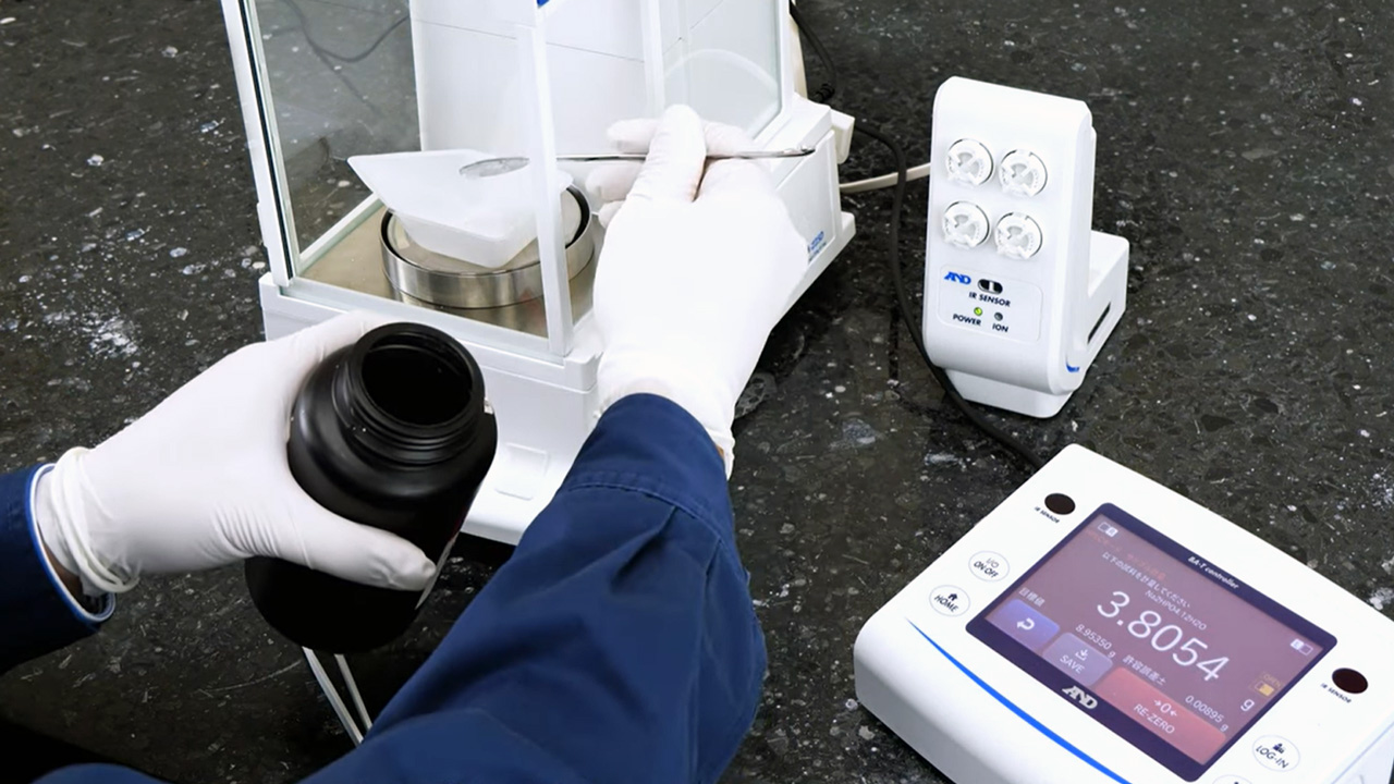 El entorno de instalación y operación de una microbalanza son factores críticos que inciden en la precisión para pesar en microgramos.